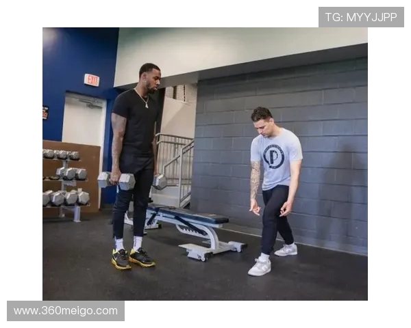 青岛男篮休赛期足球特训揭秘如何助力赛场表现提升